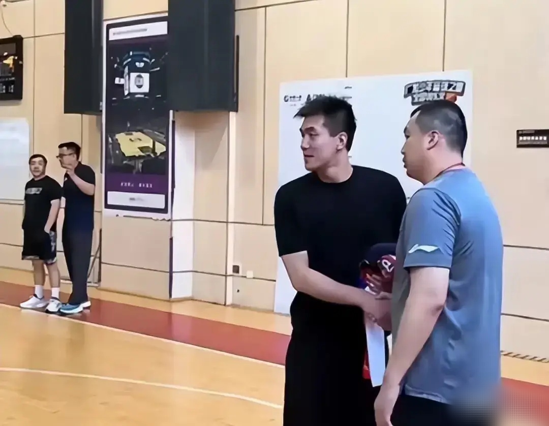 包含郭士强感谢运动员放弃陪伴家人时间参加集训的词条