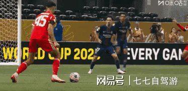 这还怎么玩？大巴黎9人2比0击败拜仁晋级四强，的简单介绍