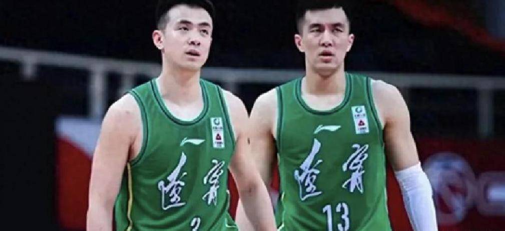 开云体育-争议！赵继伟转会北控引热议，北京户口成筹码，球迷：辽篮留不住人(赵忠祥遗嘱遗产只给一个人)