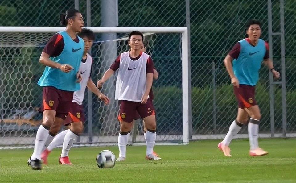 久尔杰维奇完成既定目标离任国足战术选人将再次推倒重来(久尔久足球俱乐部)