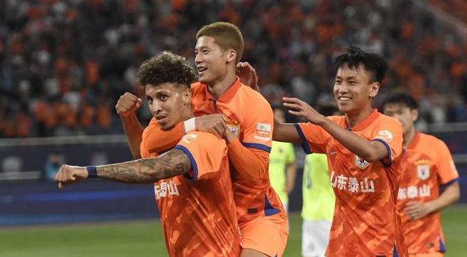 梅州客家泰山队中卫杨瑞琦租借加盟球队，(李冬梅个人资料哪里人)